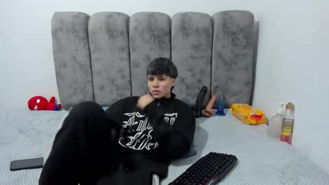 Snapshot of bruno_cruz chatting on 04-21-26, 02:15 Bruno Cruz online show from 04-21-26, 02:15