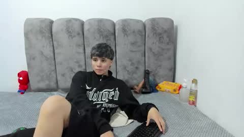 Snapshot of bruno_cruz chatting on 05-06-26, 02:19 Bruno Cruz online show from 05-06-26, 02:19