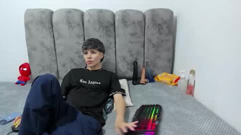Snapshot of bruno_cruz chatting on 05-07-26, 02:28 Bruno Cruz online show from 05-07-26, 02:28
