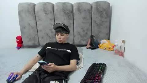 Snapshot of bruno_cruz chatting on 05-09-26, 02:50 Bruno Cruz online show from 05-09-26, 02:50