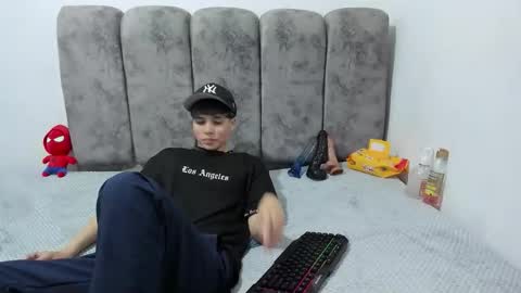 Snapshot of bruno_cruz chatting on 05-13-26, 02:20 Bruno Cruz online show from 05-13-26, 02:20