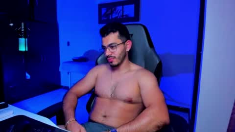 Snapshot of bruno_diaz31 chatting on 06-15-26, 06:48 Bruno online show from 06-15-26, 06:48