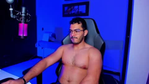Snapshot of bruno_diaz31 chatting on 06-26-26, 03:33 Bruno online show from 06-26-26, 03:33