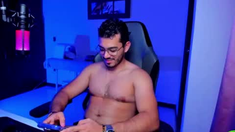Snapshot of bruno_diaz31 chatting on 06-30-26, 03:29 Bruno online show from 06-30-26, 03:29
