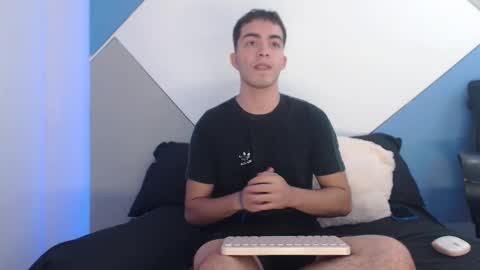 Snapshot of bruno_steel1 chatting on 12-02-25, 01:39 Bruno online show from 12-02-25, 01:39