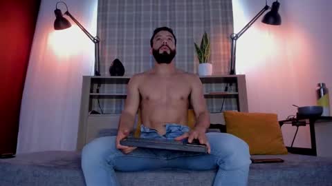 Andres Suarez online show from 01-10-26, 03:47