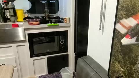 Snapshot of brushsquach chatting on 02-20-25, 06:28 Steve... aka SkinnieDippin aka TimberTramp online show from 02-20-25, 06:28