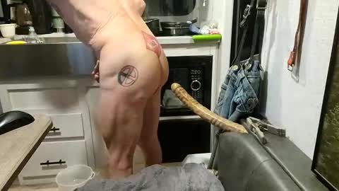 Snapshot of brushsquach chatting on 03-07-25, 06:02 Steve... aka SkinnieDippin aka TimberTramp online show from 03-07-25, 06:02