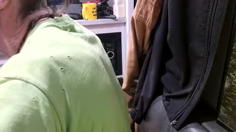 Snapshot of brushsquach chatting on 11-01-25, 05:53 Steve... aka SkinnieDippin aka TimberTramp online show from 11-01-25, 05:53