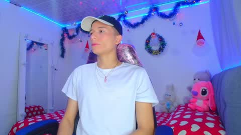 Snapshot of bryam_hot chatting on 12-26-24, 12:46 BRYAM INDEPENDENT MODEL online show from 12-26-24, 12:46