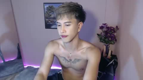Snapshot of bryan_________ chatting on 10-12-25, 12:37 BRYAN  JEMY online show from 10-12-25, 12:37
