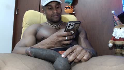 Snapshot of bryan_colen chatting on 01-18-25, 05:04 Enjoy the best muscle straws online show from 01-18-25, 05:04