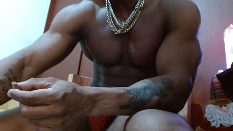 Snapshot of bryan_colen chatting on 02-02-25, 08:30 Enjoy the best muscle straws online show from 02-02-25, 08:30