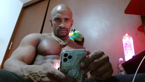 Snapshot of bryan_colen chatting on 02-21-25, 11:21 Enjoy the best muscle straws online show from 02-21-25, 11:21