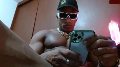 Snapshot of bryan_colen chatting on 03-09-25, 03:54 Enjoy the best muscle straws online show from 03-09-25, 03:54