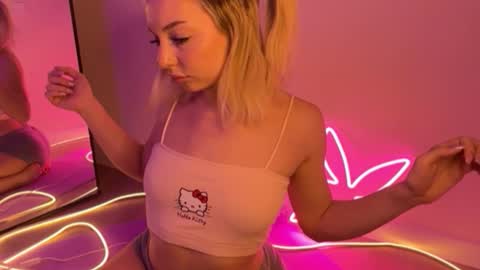 Melissa online show from 11-30-25, 09:08