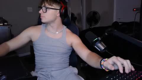 BubblebuttBdn online show from 10-04-25, 08:01