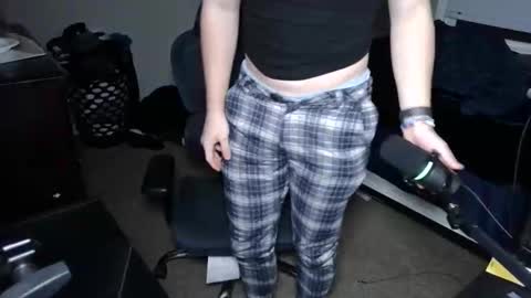 BubblebuttBdn online show from 11-19-25, 04:01