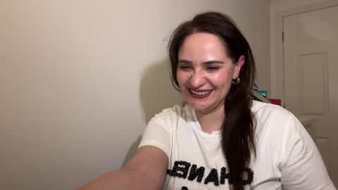 Snapshot of bubblegumfairy_ chatting on 06-23-26, 11:03 Anna online show from 06-23-26, 11:03