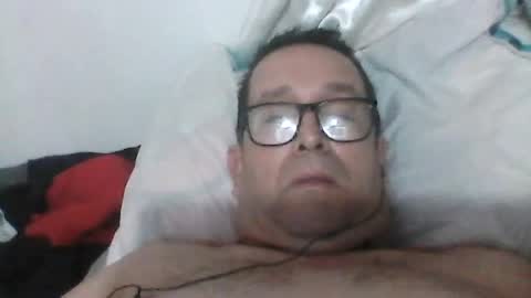 Snapshot of buchs32 chatting on 06-14-26, 03:52 buchs32 online show from 06-14-26, 03:52