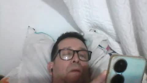 Snapshot of buchs32 chatting on 06-15-26, 03:42 buchs32 online show from 06-15-26, 03:42