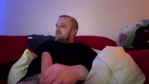 Snapshot of budgie1095 chatting on 01-18-25, 11:00 budgie1095 online show from 01-18-25, 11:00