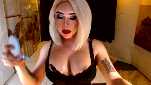 Lucienne online show from 09-27-25, 11:43