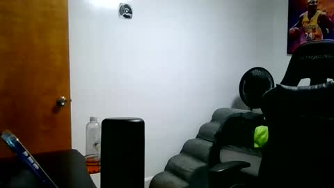 buffsexyman24 online show from 04-01-26, 12:00