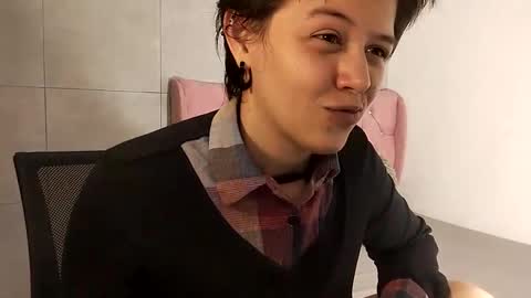 Snapshot of bug2025 chatting on 09-08-25, 02:49 bug2025 online show from 09-08-25, 02:49