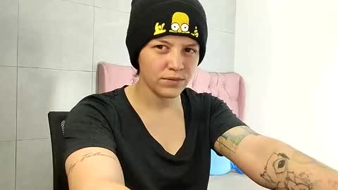 Snapshot of bug2025 chatting on 09-11-25, 03:28 bug2025 online show from 09-11-25, 03:28