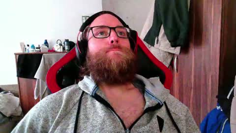 Snapshot of buhalteris chatting on 06-14-26, 04:09 Lukas online show from 06-14-26, 04:09