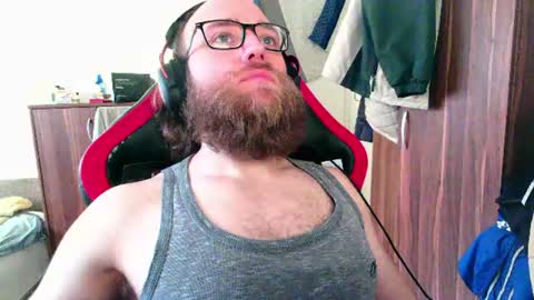 Snapshot of buhalteris chatting on 06-16-26, 08:06 Lukas online show from 06-16-26, 08:06