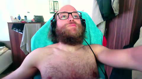 Snapshot of buhalteris chatting on 06-29-26, 06:08 Lukas online show from 06-29-26, 06:08