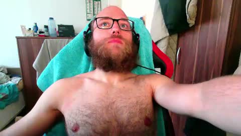 Snapshot of buhalteris chatting on 06-30-26, 07:09 Lukas online show from 06-30-26, 07:09