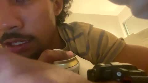 Snapshot of bulaboy27 chatting on 01-29-25, 12:13 meaty man online show from 01-29-25, 12:13