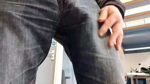 Snapshot of bulkyboners chatting on 10-12-25, 08:13 ejaculation for 250 online show from 10-12-25, 08:13