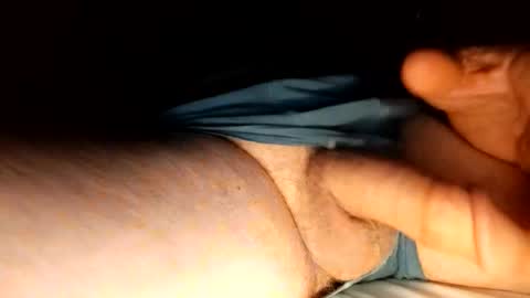 Snapshot of bulkyboners chatting on 10-21-25, 06:25 ejaculation for 250 online show from 10-21-25, 06:25