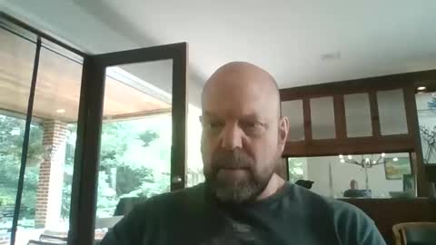 Snapshot of bulldog302w chatting on 06-01-26, 06:42 bulldog302w online show from 06-01-26, 06:42