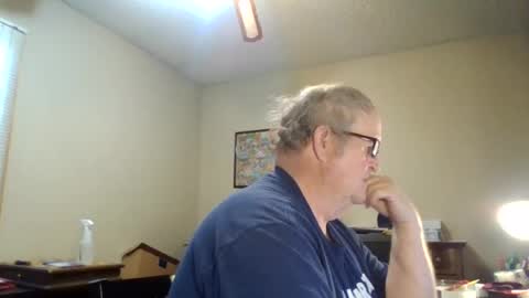 Snapshot of bullfrogg5050 chatting on 06-17-26, 07:48 bullfrogg5050 online show from 06-17-26, 07:48
