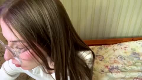 Snapshot of bumblebliss chatting on 05-17-26, 02:02 Mary online show from 05-17-26, 02:02
