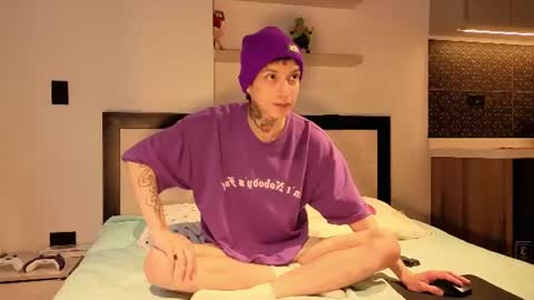 Tonny online show from 06-12-26, 08:41
