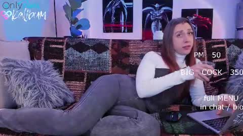 Snapshot of bumbum_kalibum chatting on 06-26-26, 10:58 Ivan online show from 06-26-26, 10:58