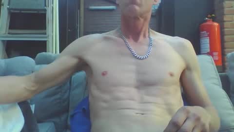 Snapshot of bundy2016 chatting on 05-25-26, 08:20 Dutch cock online show from 05-25-26, 08:20