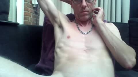 Snapshot of bundy2016 chatting on 06-16-26, 06:54 Dutch cock online show from 06-16-26, 06:54