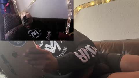 Bungalow Entertainment online show from 12-16-25, 05:40