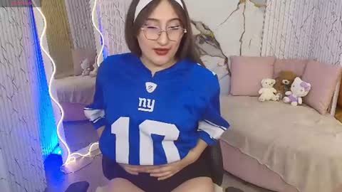 Snapshot of bunni_tay chatting on 07-09-26, 03:10 Bunni online show from 07-09-26, 03:10