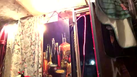 Snapshot of bunniandcryme chatting on 11-21-25, 08:57 bunniandcryme online show from 11-21-25, 08:57