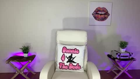 BUNNIE and THE DUDE TheLebowskis online show from 10-27-25, 05:55