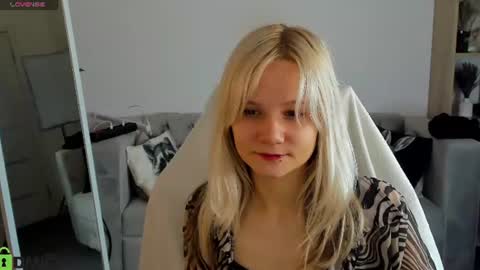 Elsy online show from 06-10-26, 11:09