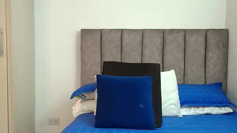 Carolina online show from 11-06-25, 03:51